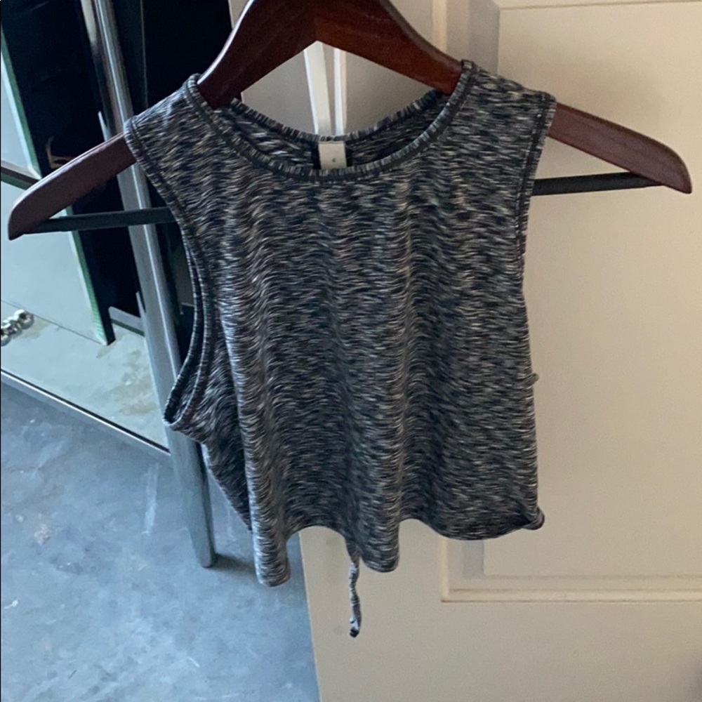 Heather Grey Lululemon crop shirt